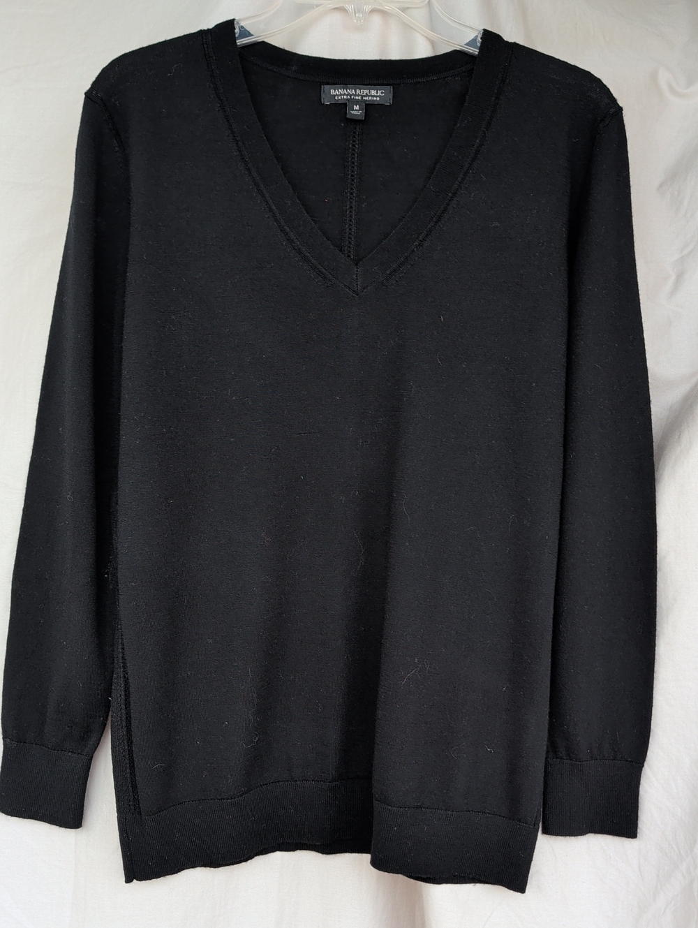 Banana Republic Women’s Black V-Neck Knit Sweater Extra Fine Marina Wool